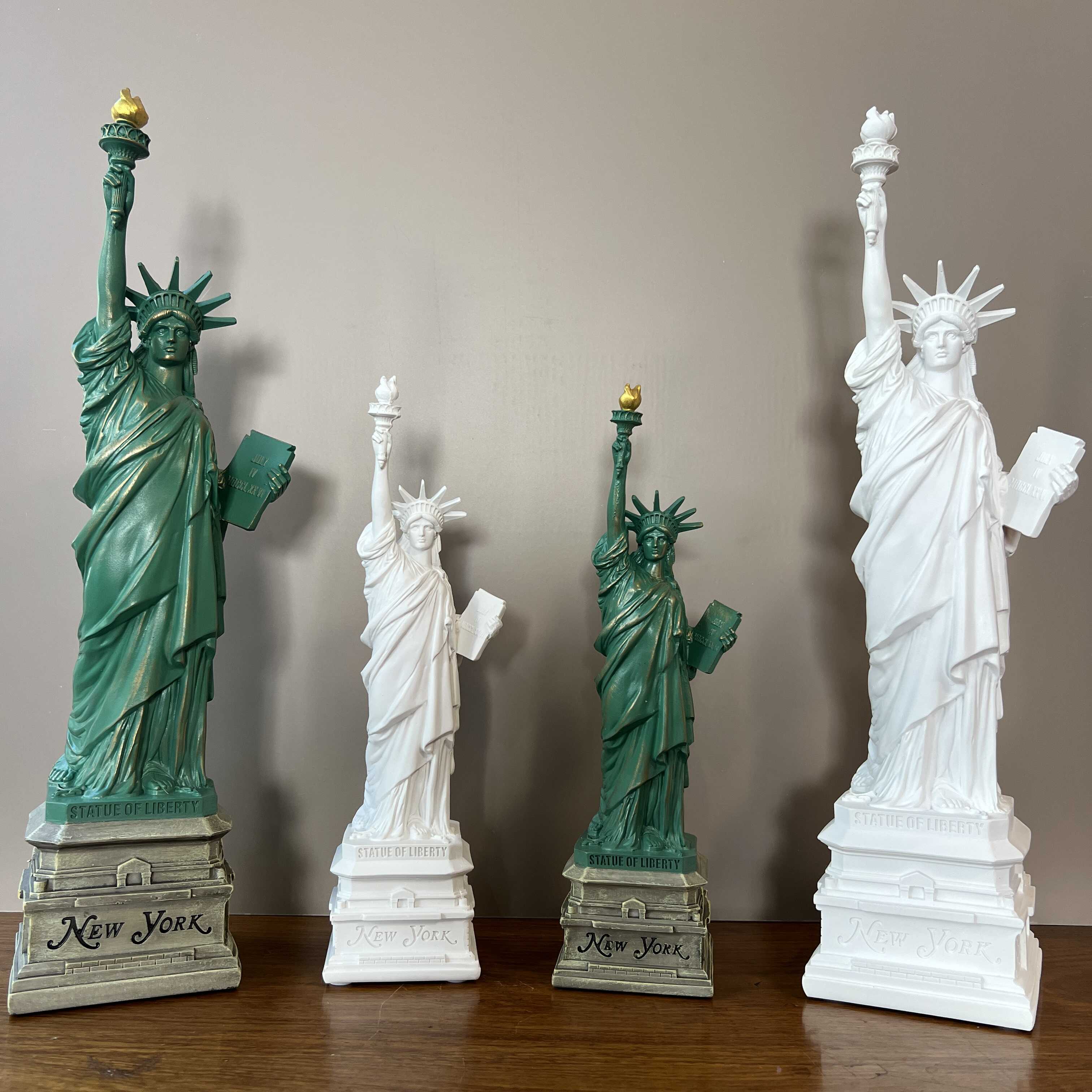 Travel Accessories For Europe - YuryFvna Statue of Liberty Model Desk
