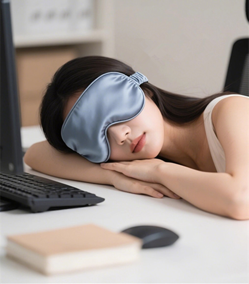 Silk Sleep Eye Mask, Double-Si - Travel Accessories 评论和价格