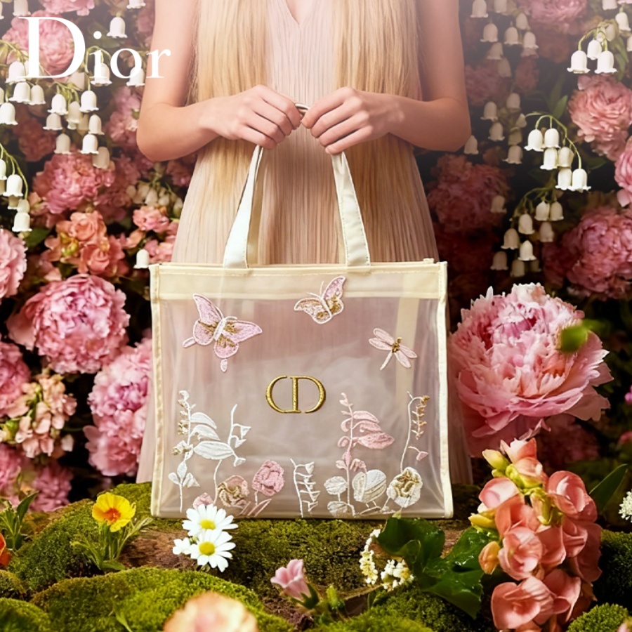 Christian Dior Dior’s Bag Luxu - Travel Z 评论和价格