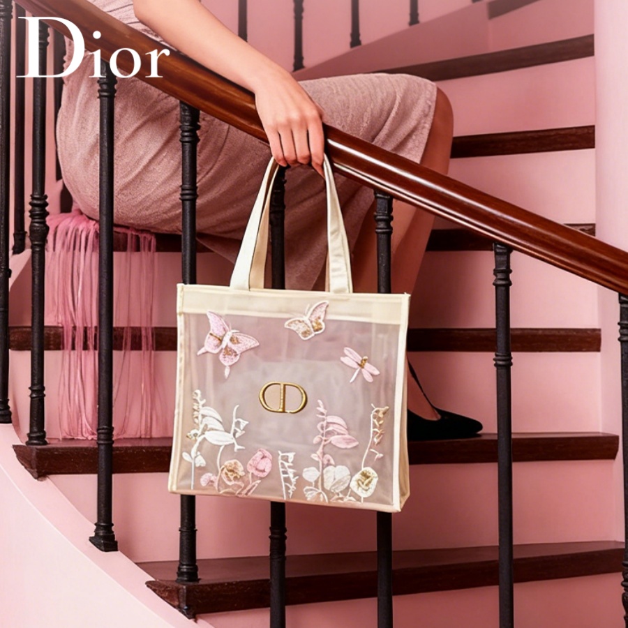 Christian Dior Dior’s Bag Luxu - Travel Z 评论和价格